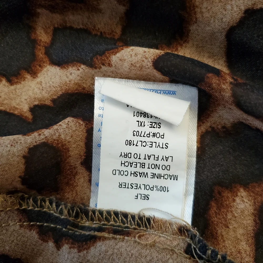 L Love Size 1X Cheetah Sheer Shawl - Picture 5 of 6